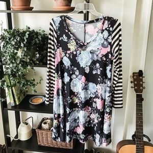 Floral shift dress